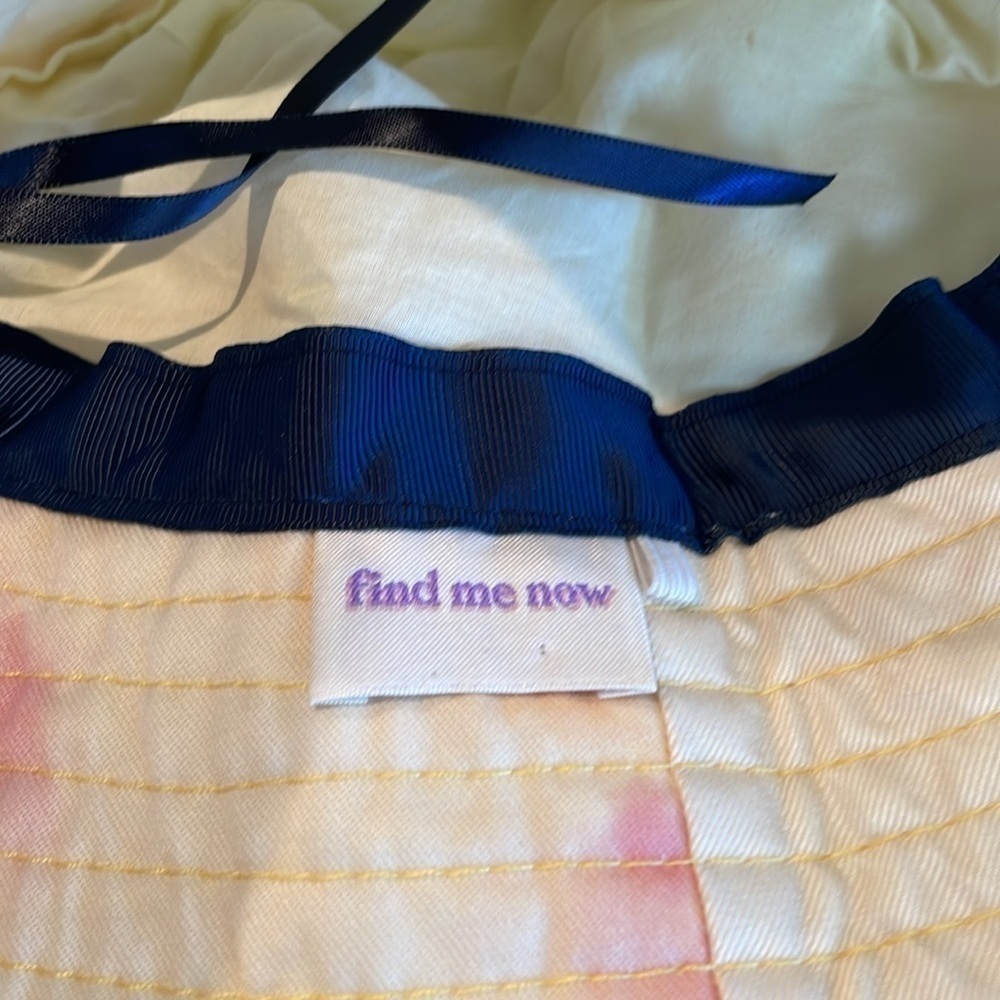 NWOT bucket hat - Picture 4 of 4